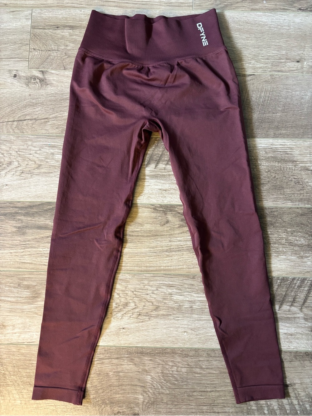 DYNE High-Waist Burgundy Leggings